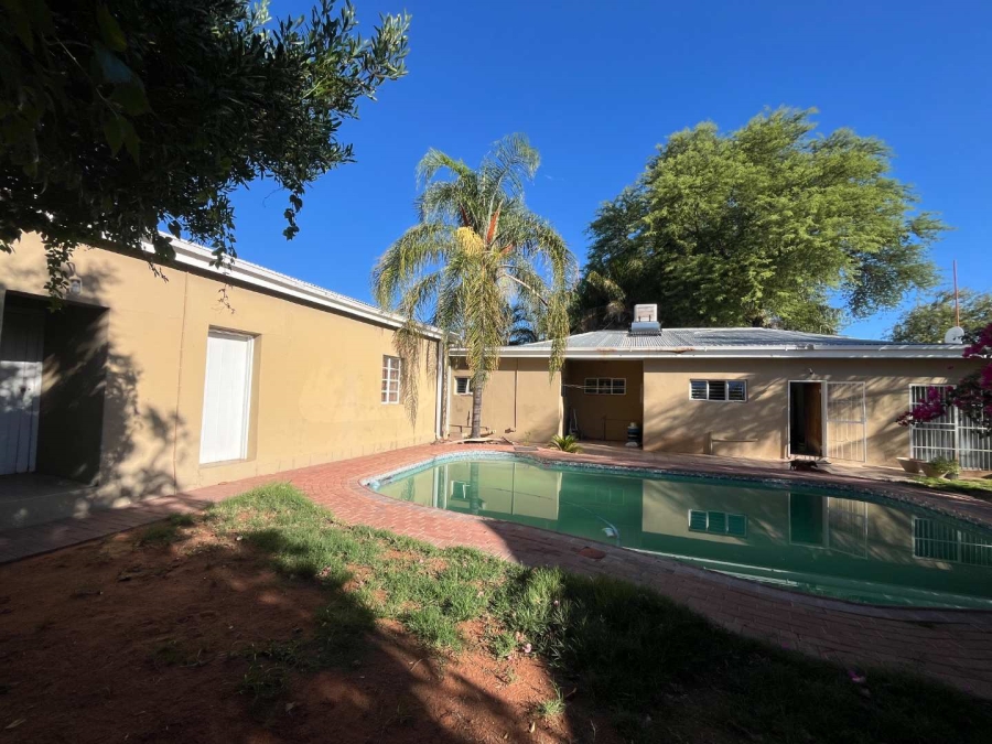3 Bedroom Property for Sale in Die Rand Northern Cape